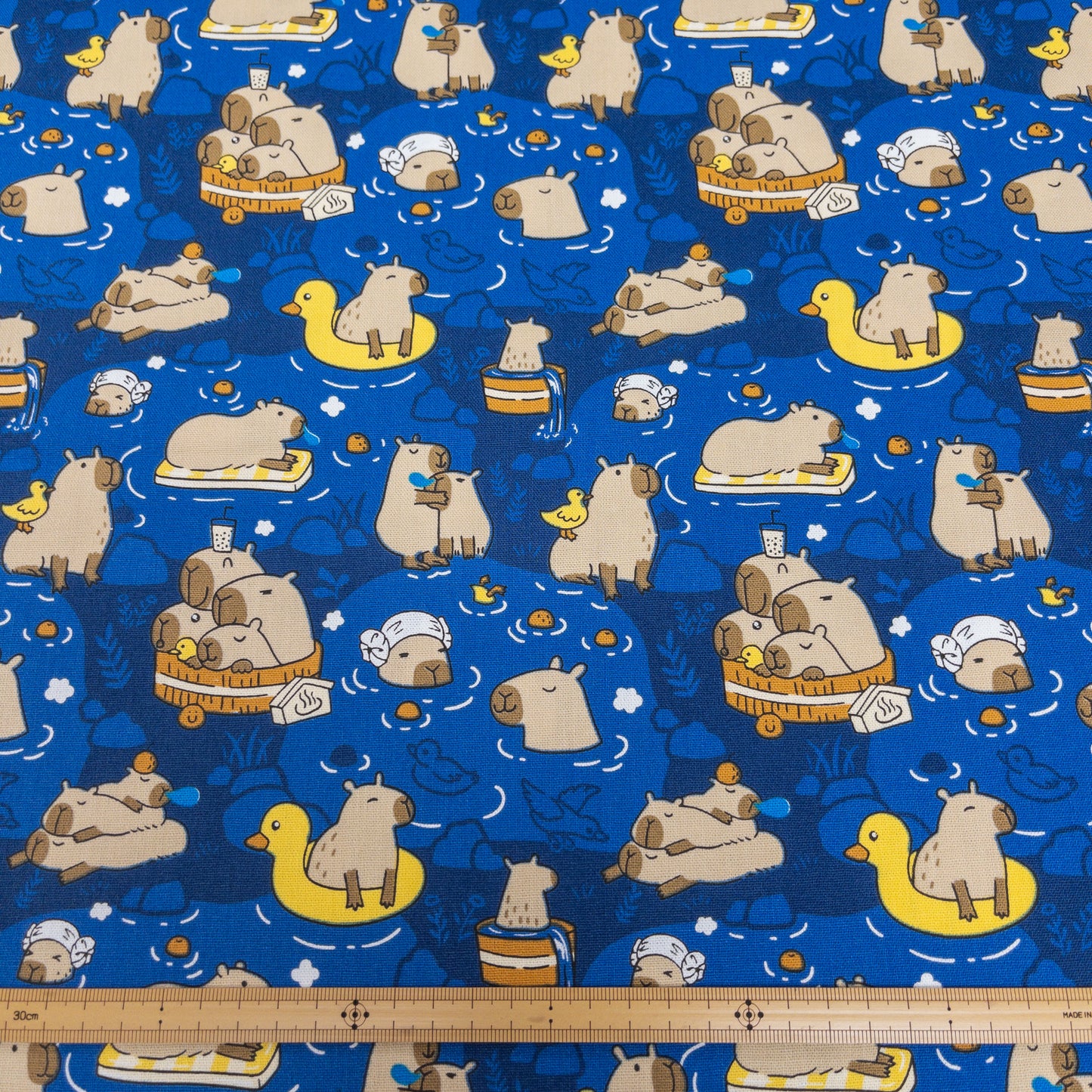 Taiwan | 水豚温泉 capybara | cotton printed oxford 純棉