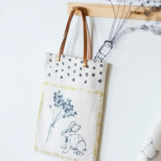 +HAyU fabric | ANIMALS | cotton linen printed canvas 棉麻 (110x98cm)