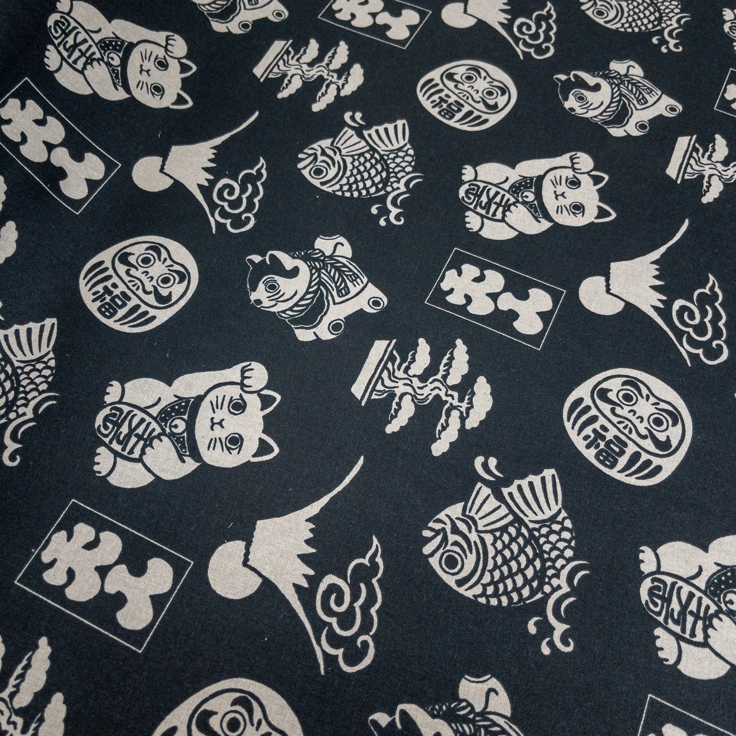 Japan | japanese pattern daruma 達摩富士山招財貓圖案 | cotton printed light weight canvas 純棉