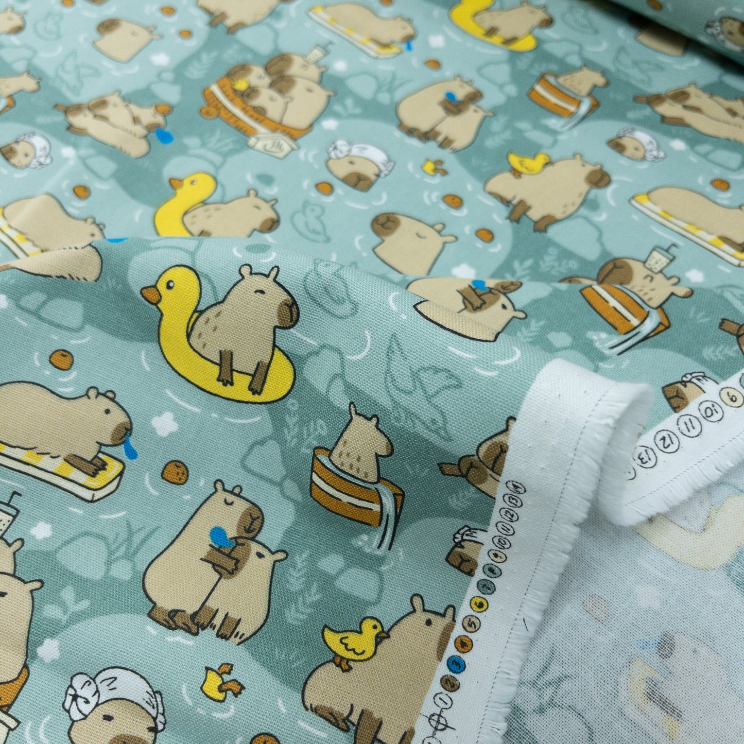 Taiwan | 水豚温泉 capybara | cotton printed oxford 純棉