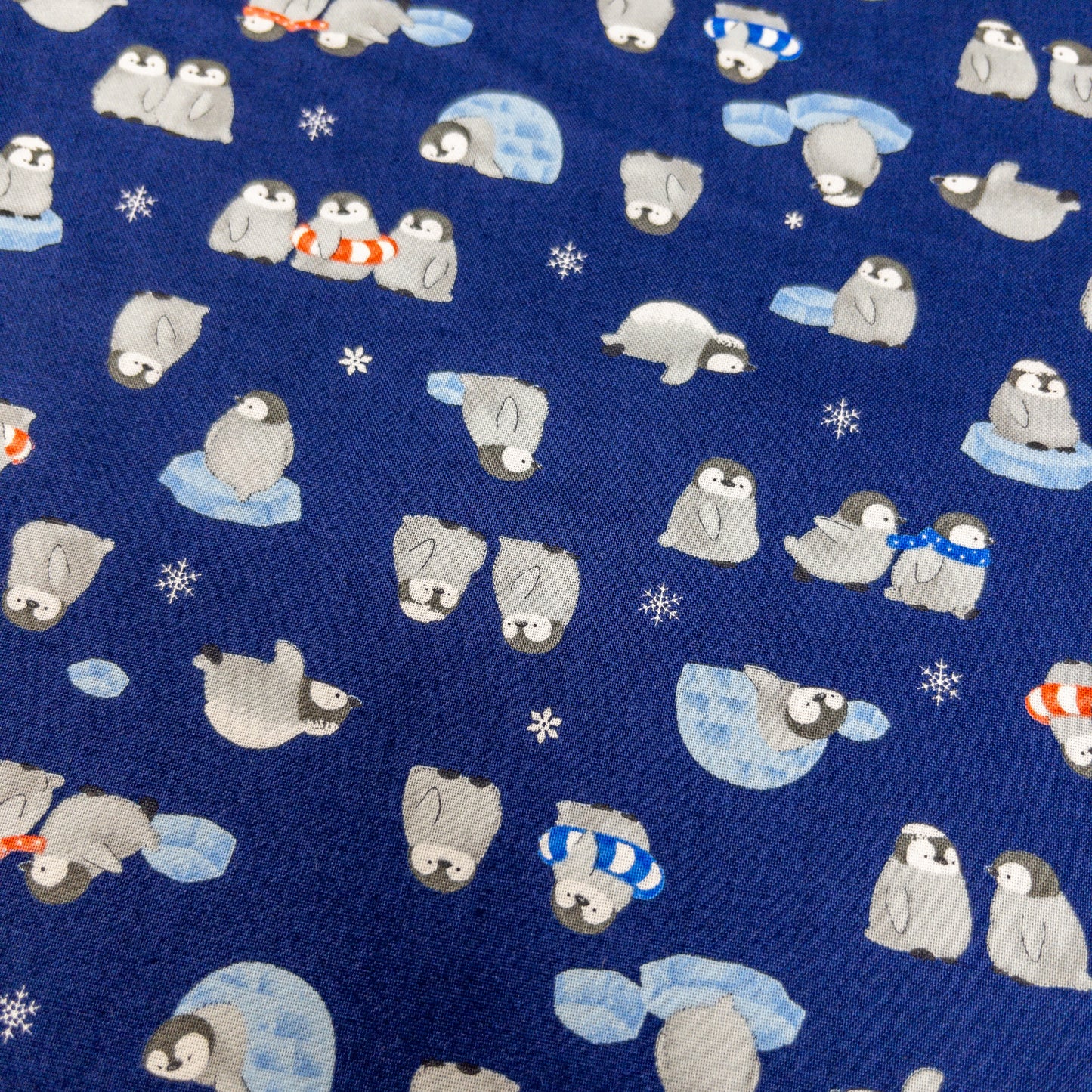 Japan | Baby penguin 企鵝寶寶 | cotton printed sheeting 純棉