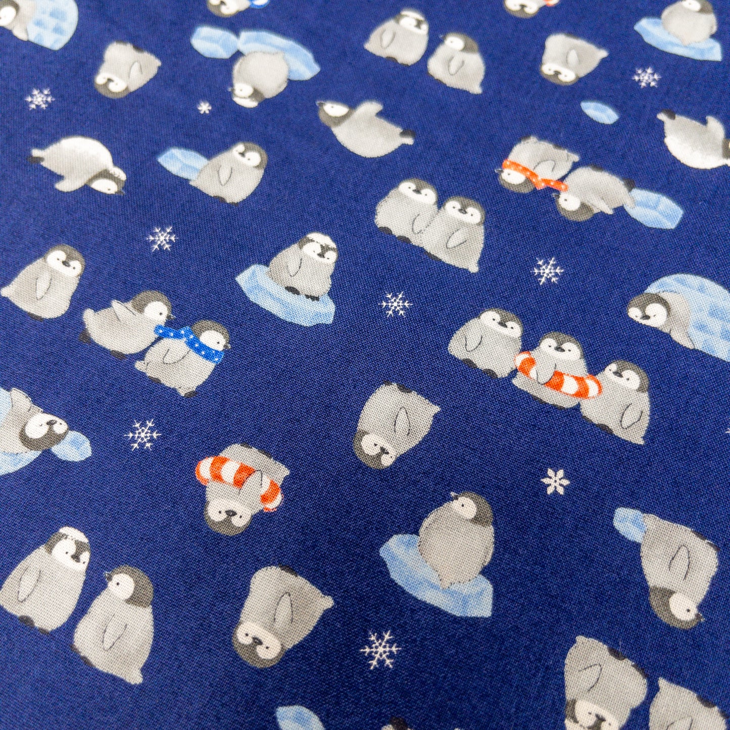 Japan | Baby penguin 企鵝寶寶 | cotton printed sheeting 純棉
