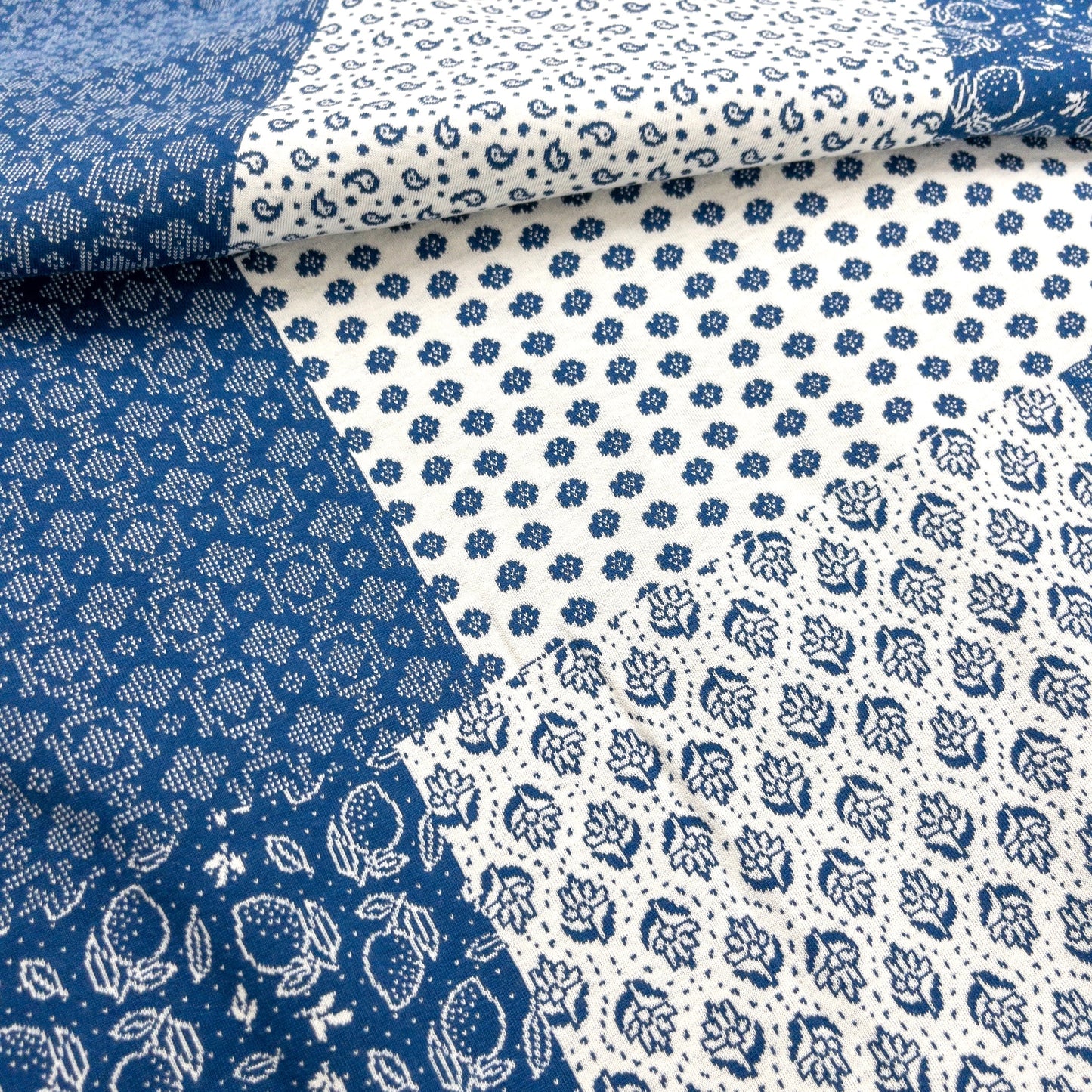 maffon | patchwork blue ivory 拼布圖案 藍色 | cotton jacquard knit 雙面純棉提花針織 - 160cm