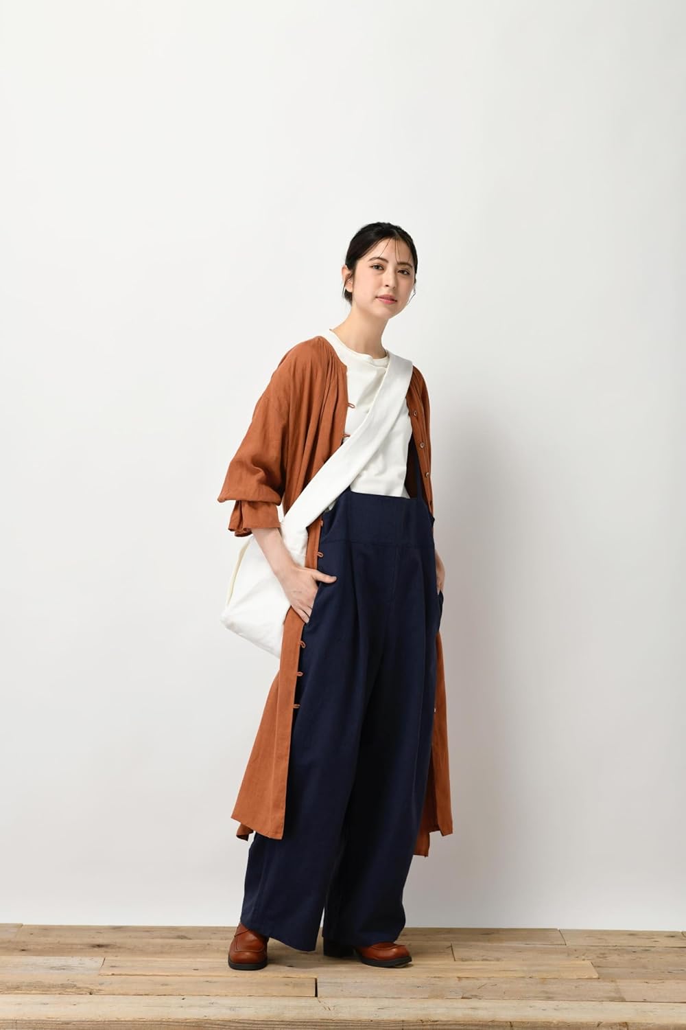 Japan | Dresses and jumpsuits 一年四季都可以穿的連身裙和工人褲 | books 書籍