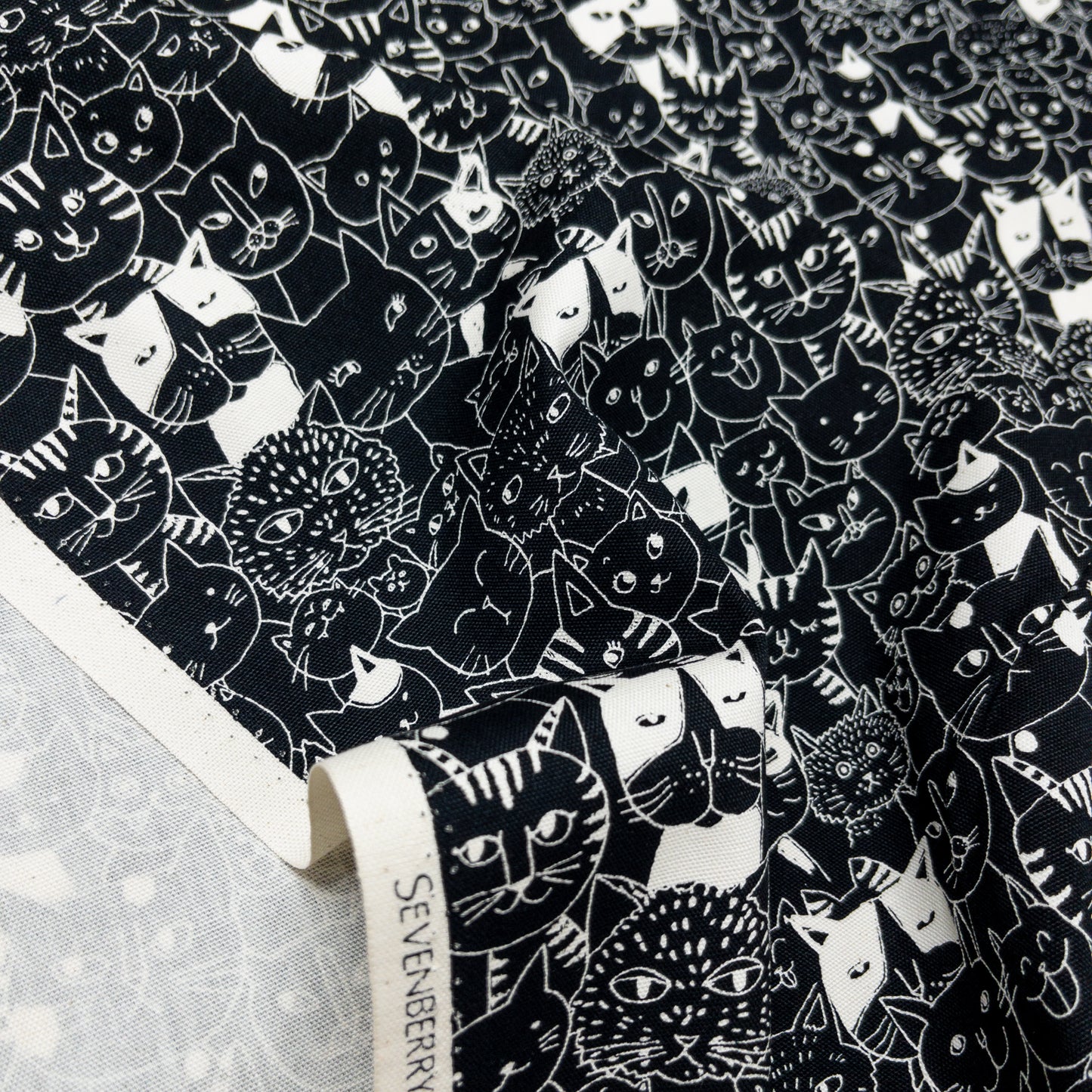 Japan | black white cat 黑白貓 | cotton printed sheeting