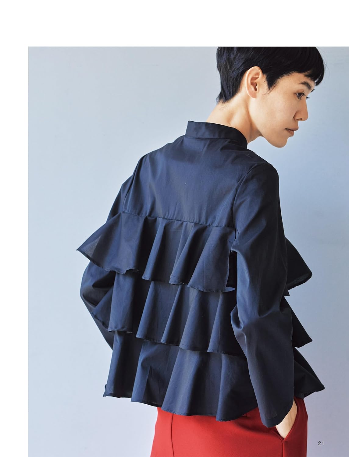 Japan | 月居良子的 dress shirt | books 書籍