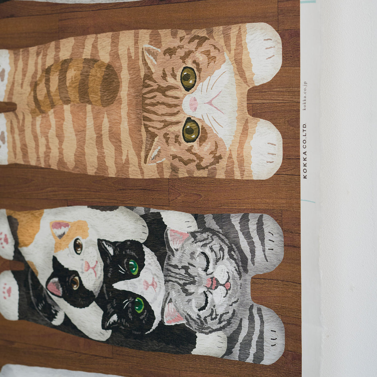 kokka home deco mini - 貓狗躺在地板上 | cotton printed sheeting 純棉