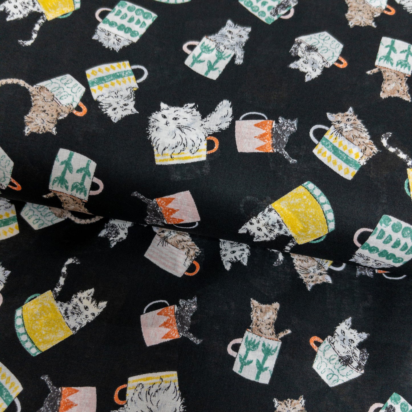 Japan | tea cup cat 貓貓茶杯 | cotton printed sheeting 60s 純棉 60支棉