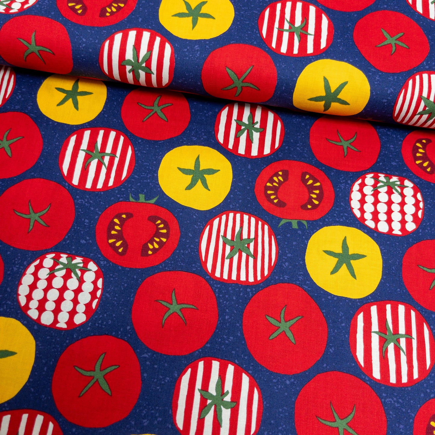 Japan | art tomato 藝術蕃茄 | cotton printed sheeting 純棉