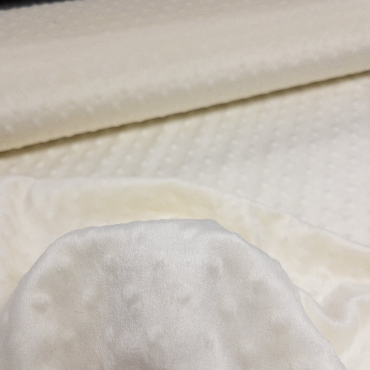 Korea | 3mm solid 純色 | dot short plush velvet 軟豆豆絨