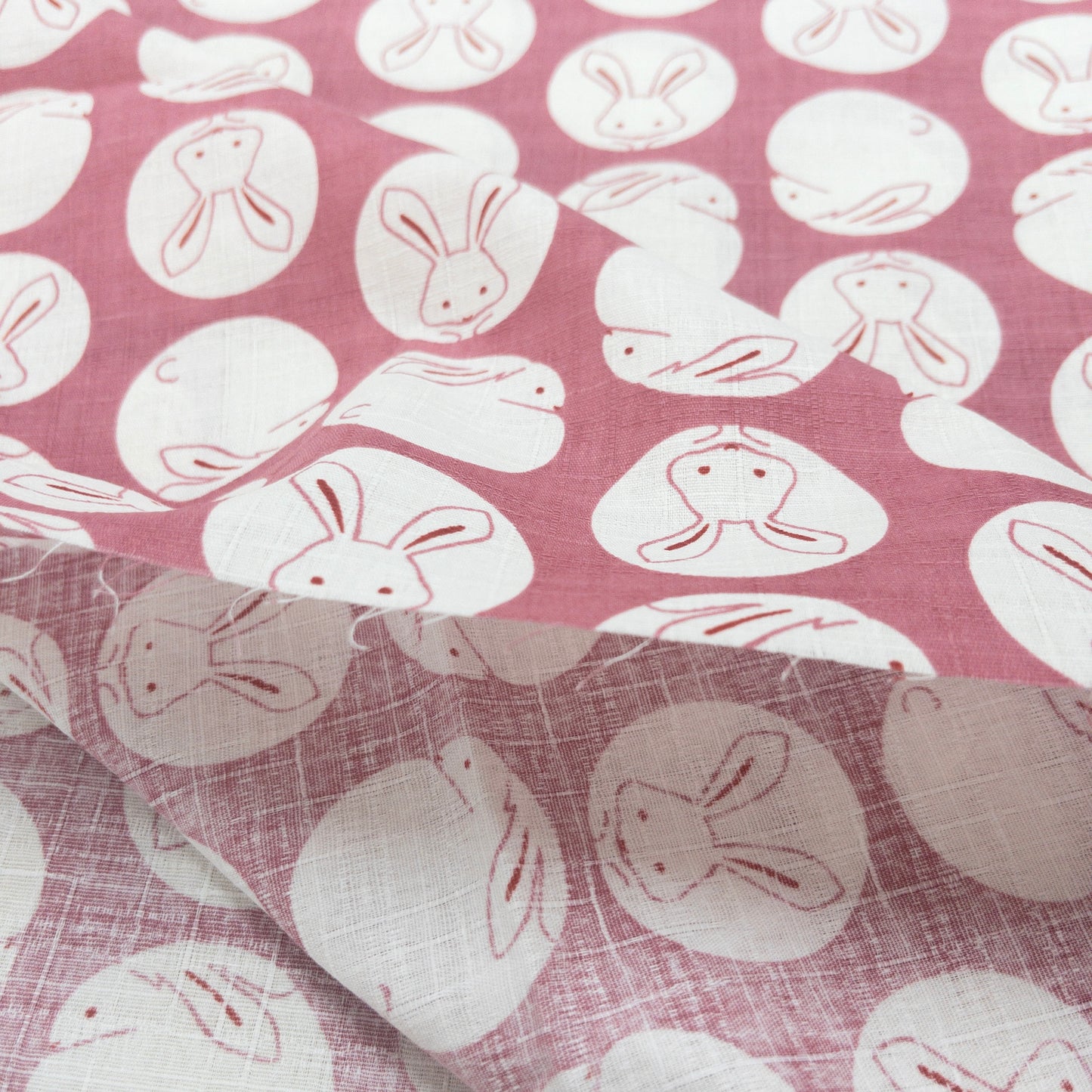 Japan | round rabbit 圓形白兔 | cotton shantung 竹節棉