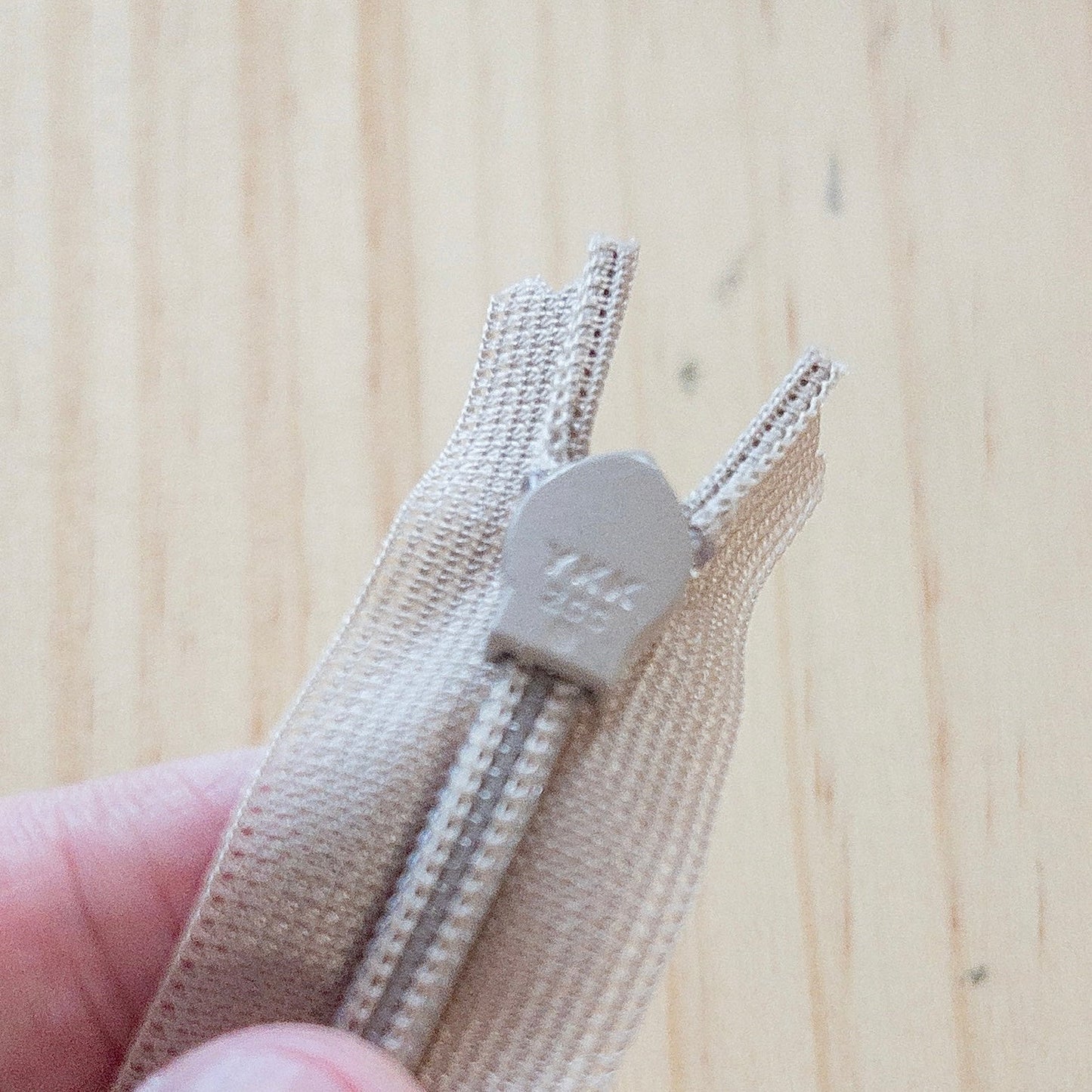 YKK invisible zipper尼龍2號隱形拉鍊 56cm