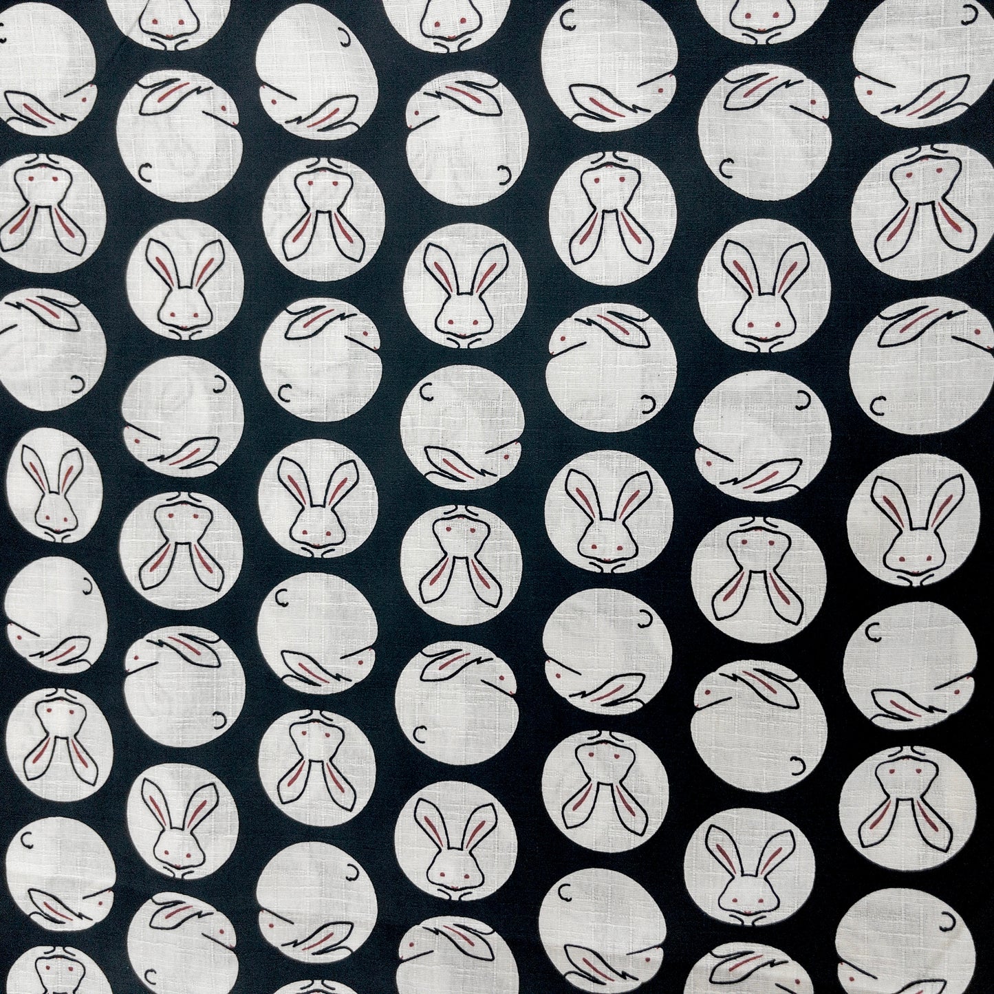 Japan | round rabbit 圓形白兔 | cotton shantung 竹節棉