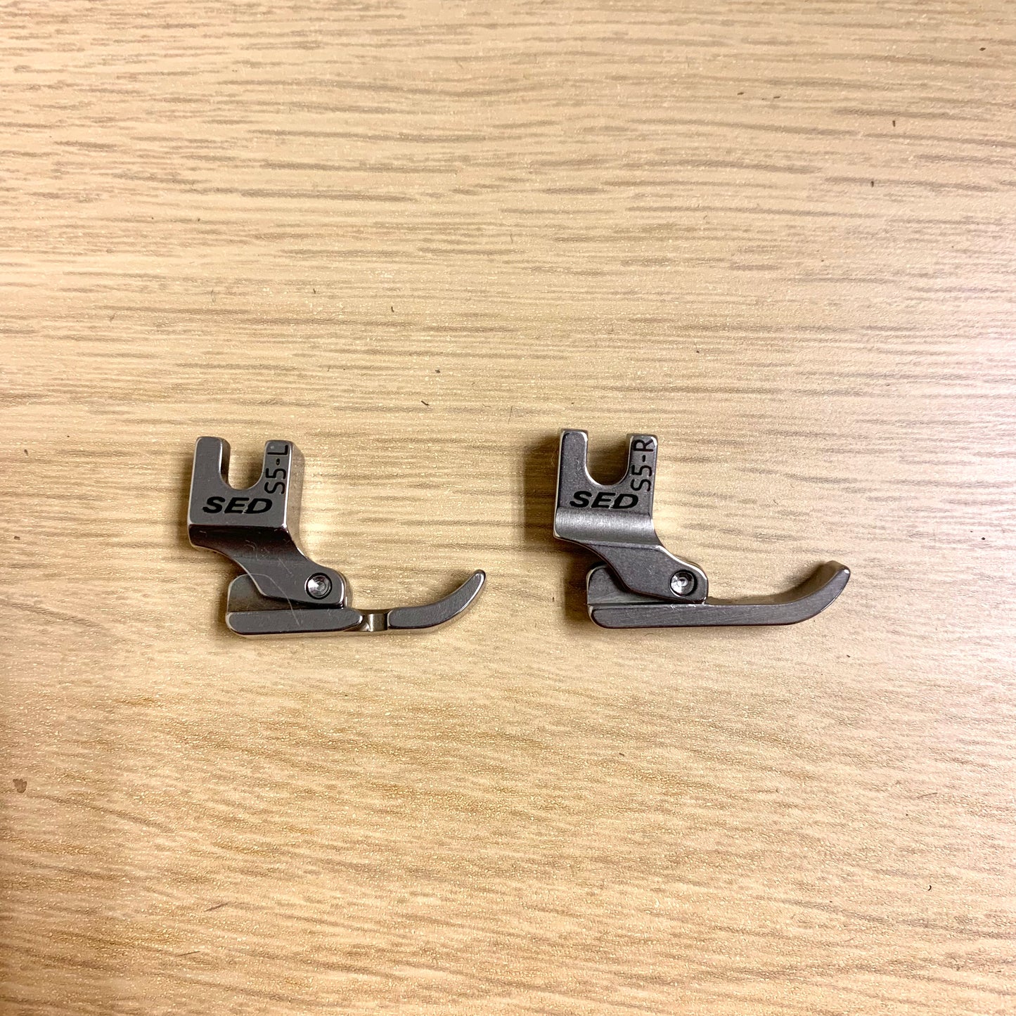 Taiwan | Piping and Cording Presser foot (piping, zippers) 台灣製家用衣車單邊靴 壓腳 (出芽、拉鍊)