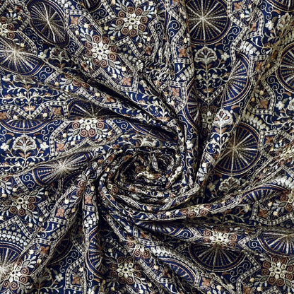 India | halo embroidered fabric 花輪刺繡布