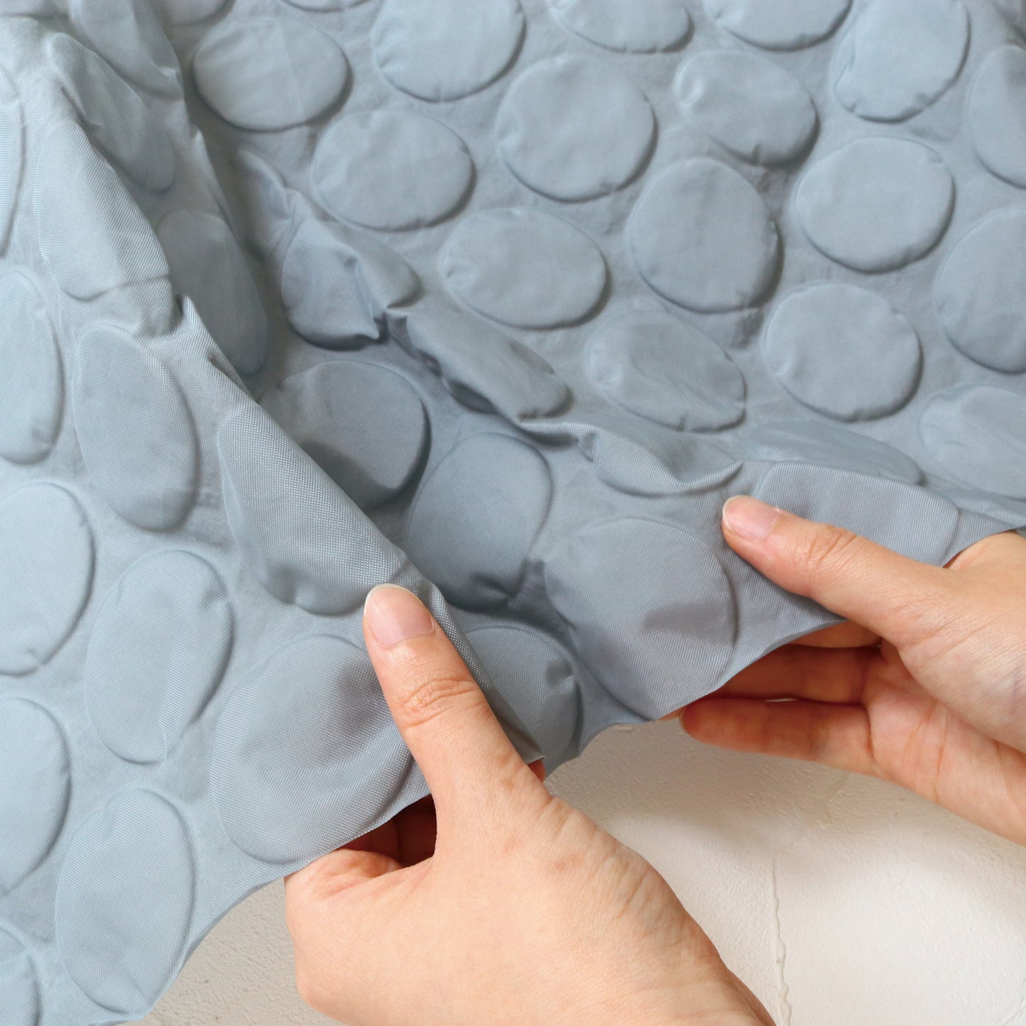 Japan | solid 純色 | Round polka dot nylon water-repellent 圓形波點凹凸坑紋 薄尼龍防潑水布