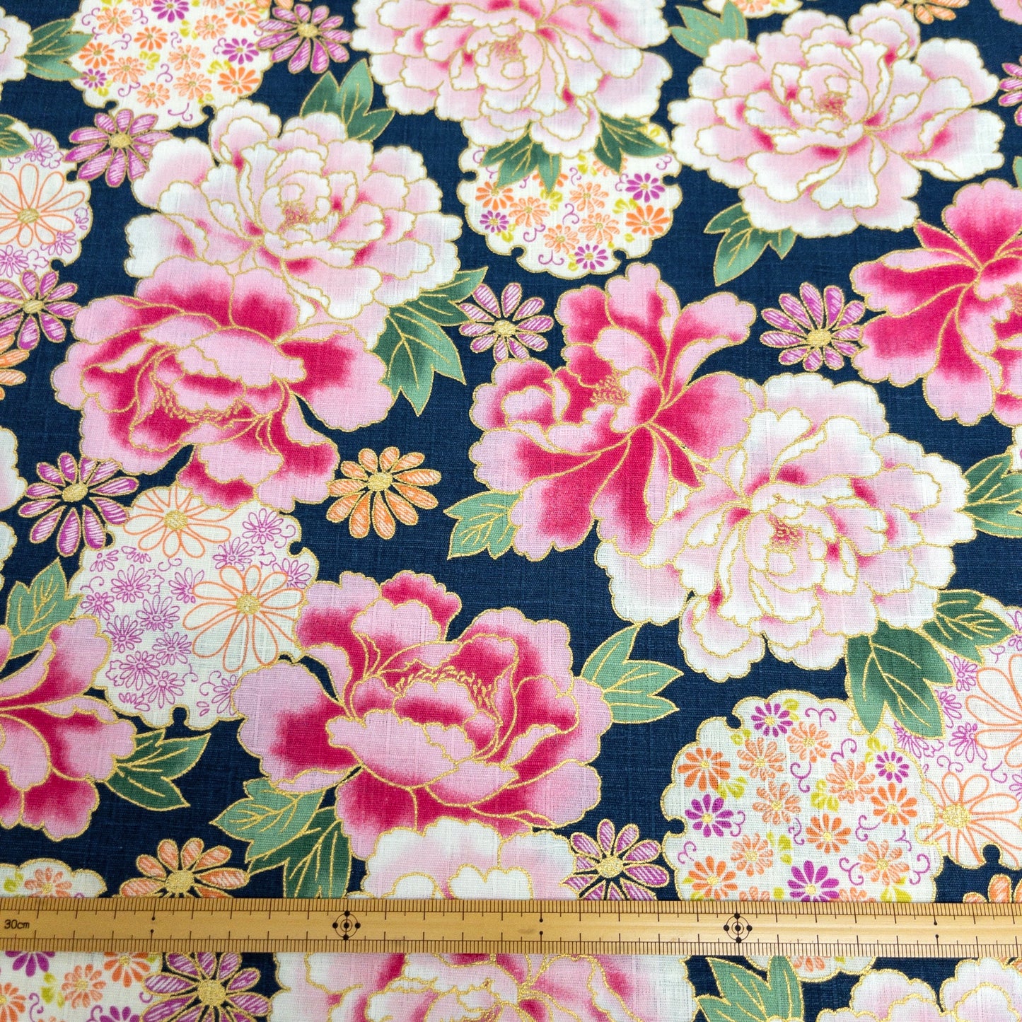 Japan | japanese bronzing flowers 和風燙金大粉花 | cotton printed poplin 竹節純棉