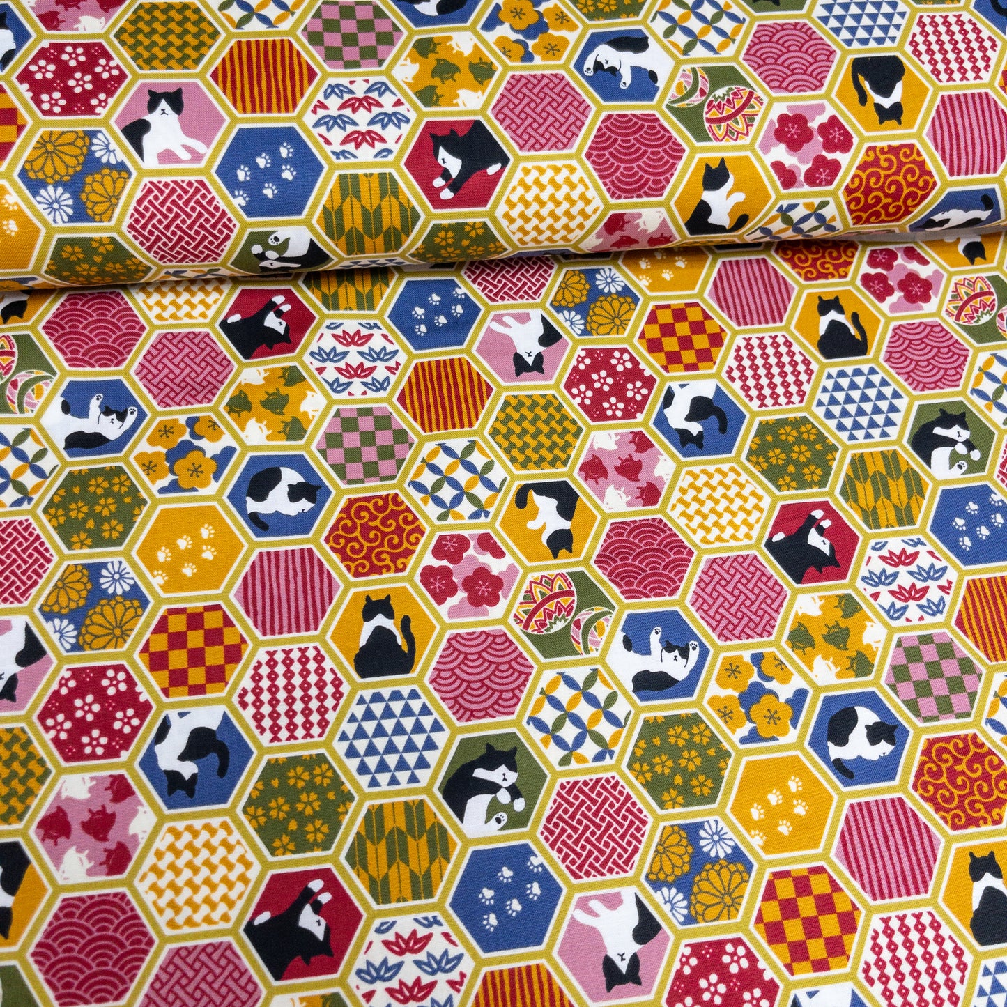 Japan | japanese cats 和風鑽石紋貓貓 | cotton printed sheeting 純棉