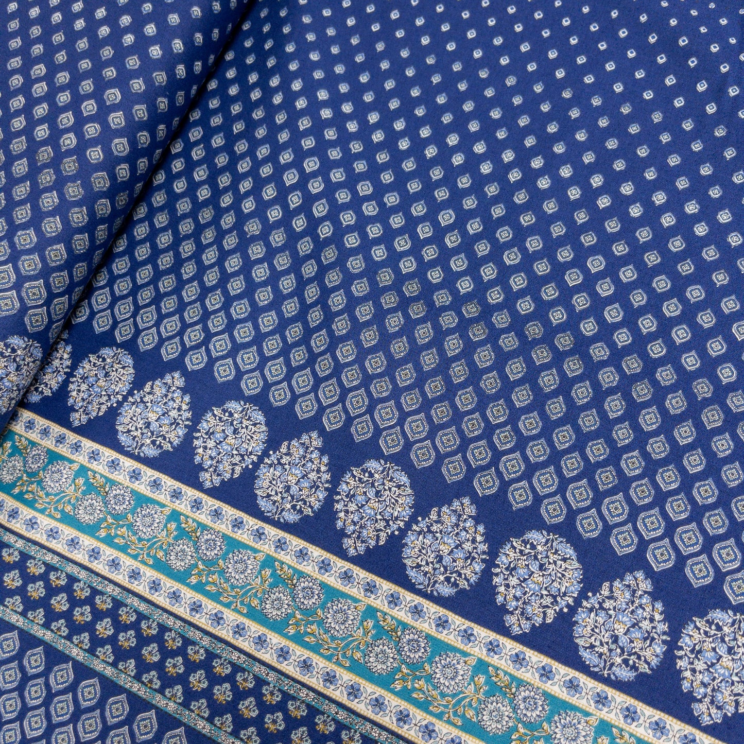 Japan | Ethnic pattern ethnic pattern 民族花圖案 - 花紋 | cotton printed sheeting 純棉