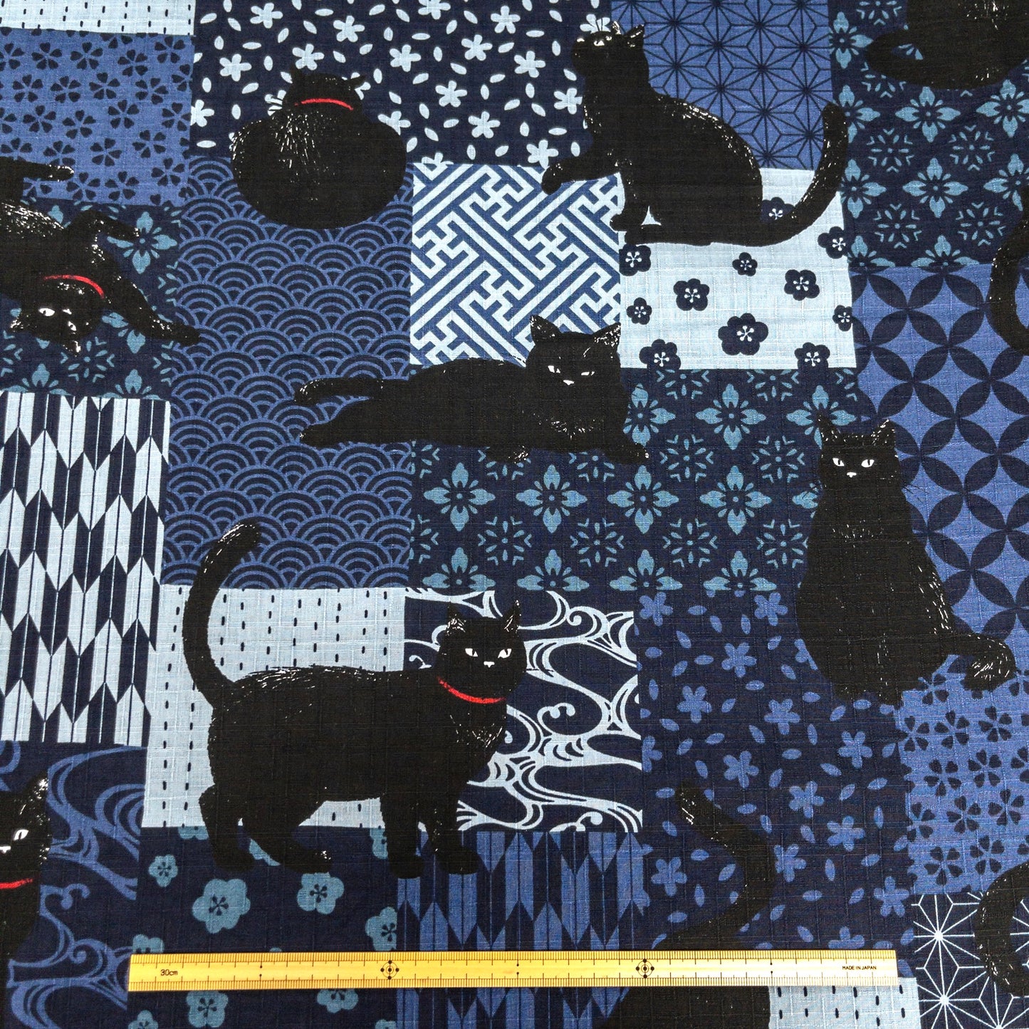 Japan | japanese pattern black cat 和風圖案拼圖黑貓 | cotton printed poplin 竹節棉