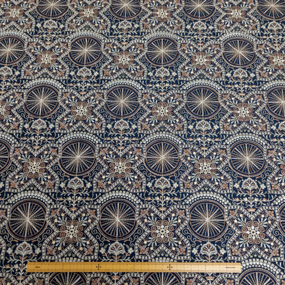 India | halo embroidered fabric 花輪刺繡布