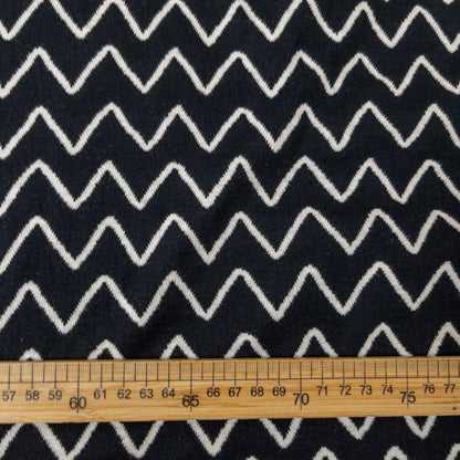 maffon | zigzag stitch black ivory 鋸齒形狀 黑+米色 | cotton jacquard knit 雙面純棉提花針織 - 160cm