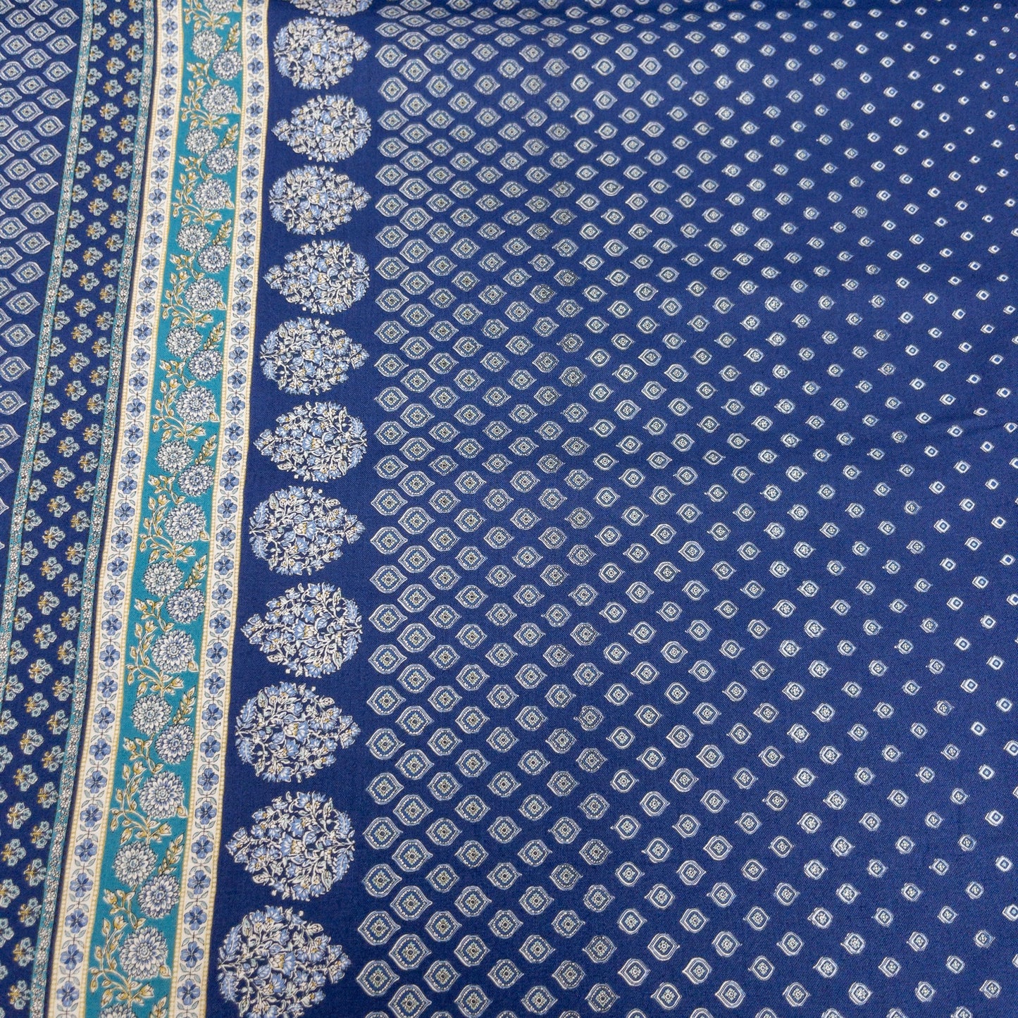 Japan | Ethnic pattern ethnic pattern 民族花圖案 - 花紋 | cotton printed sheeting 純棉