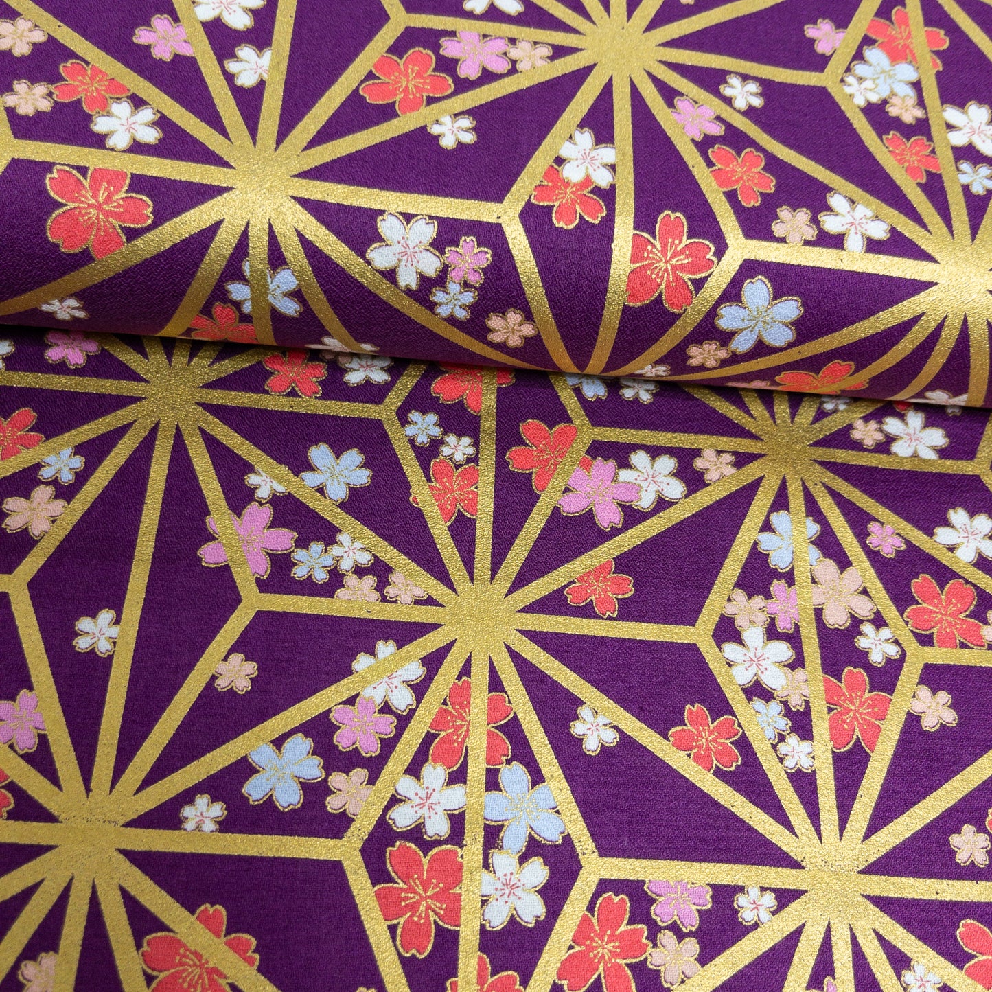 Japan | japanese hot stamping flower pattern 燙金粗線麻之葉櫻花 | cotton printed poplin 竹節純棉