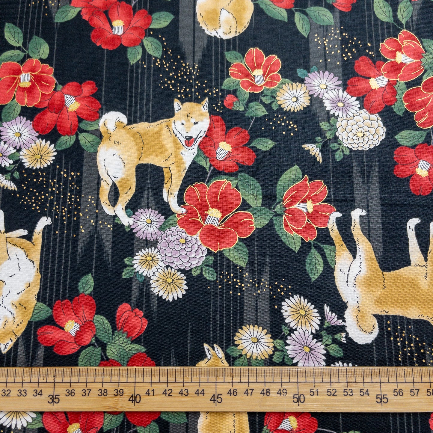 Quilt Gate | bronzing flowers and shiba 燙金花柴犬 | cotton printed sheeting 純棉