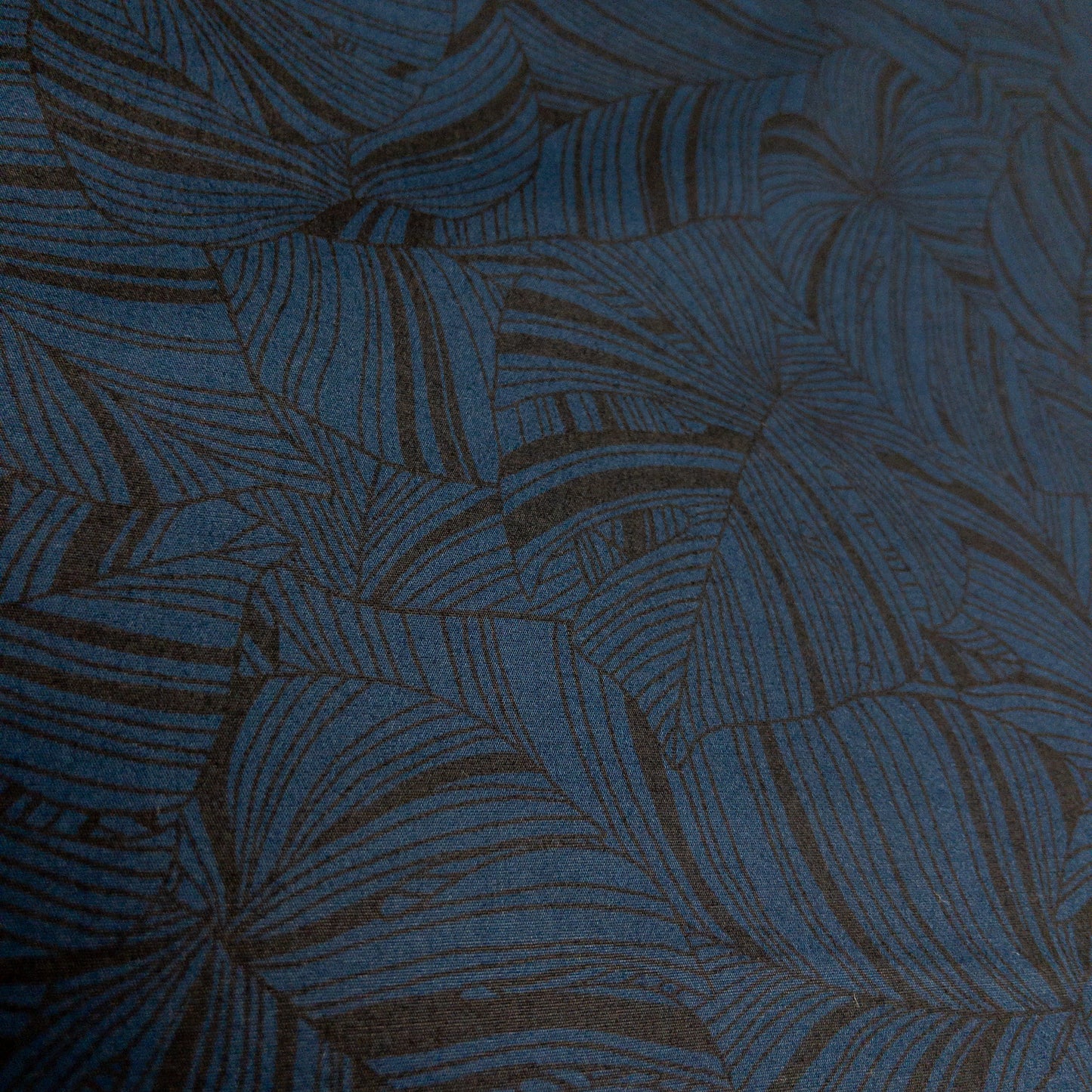 Japan | deep blue leaves 深藍植物暗花 | cotton printed broad 純棉