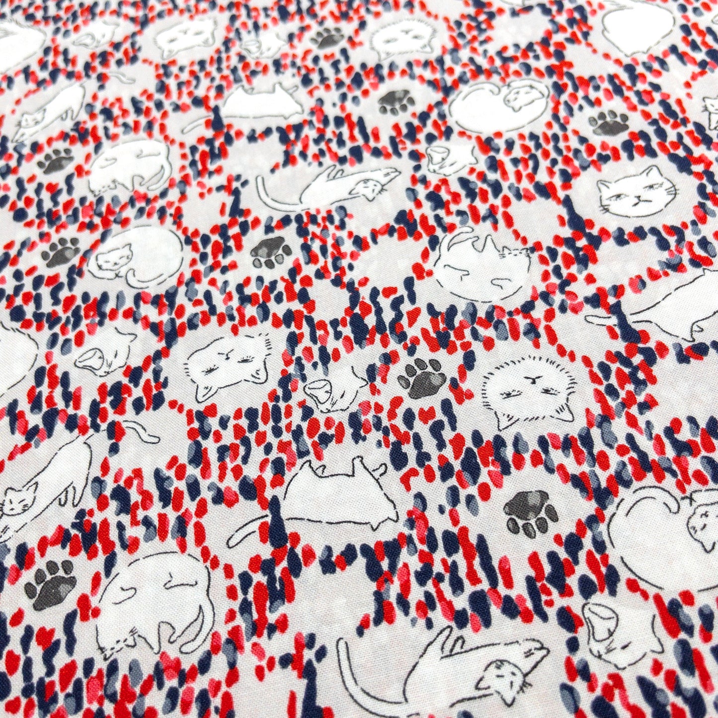 nora. | Cats in Dream Dots 貓貓點點 | cotton printed sheeting 純棉