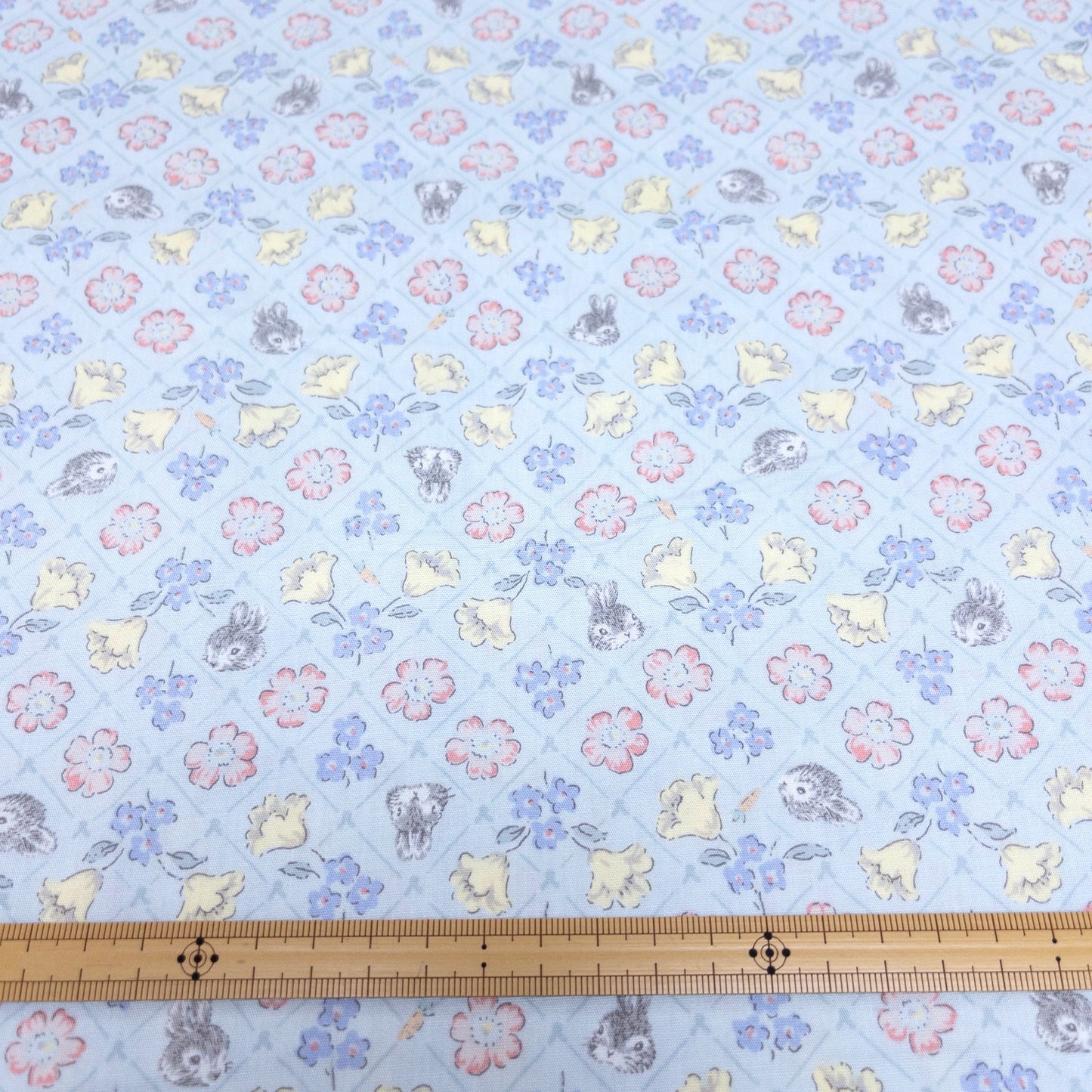 Japan | flowers and rabbit 小灰兔與花朵 | cotton printed broad 純棉