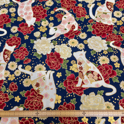 Quilt Gate | bronzing white cats floral 燙金白貓花朵 | cotton printed sheeting 純棉