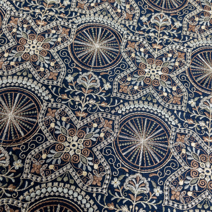 India | halo embroidered fabric 花輪刺繡布