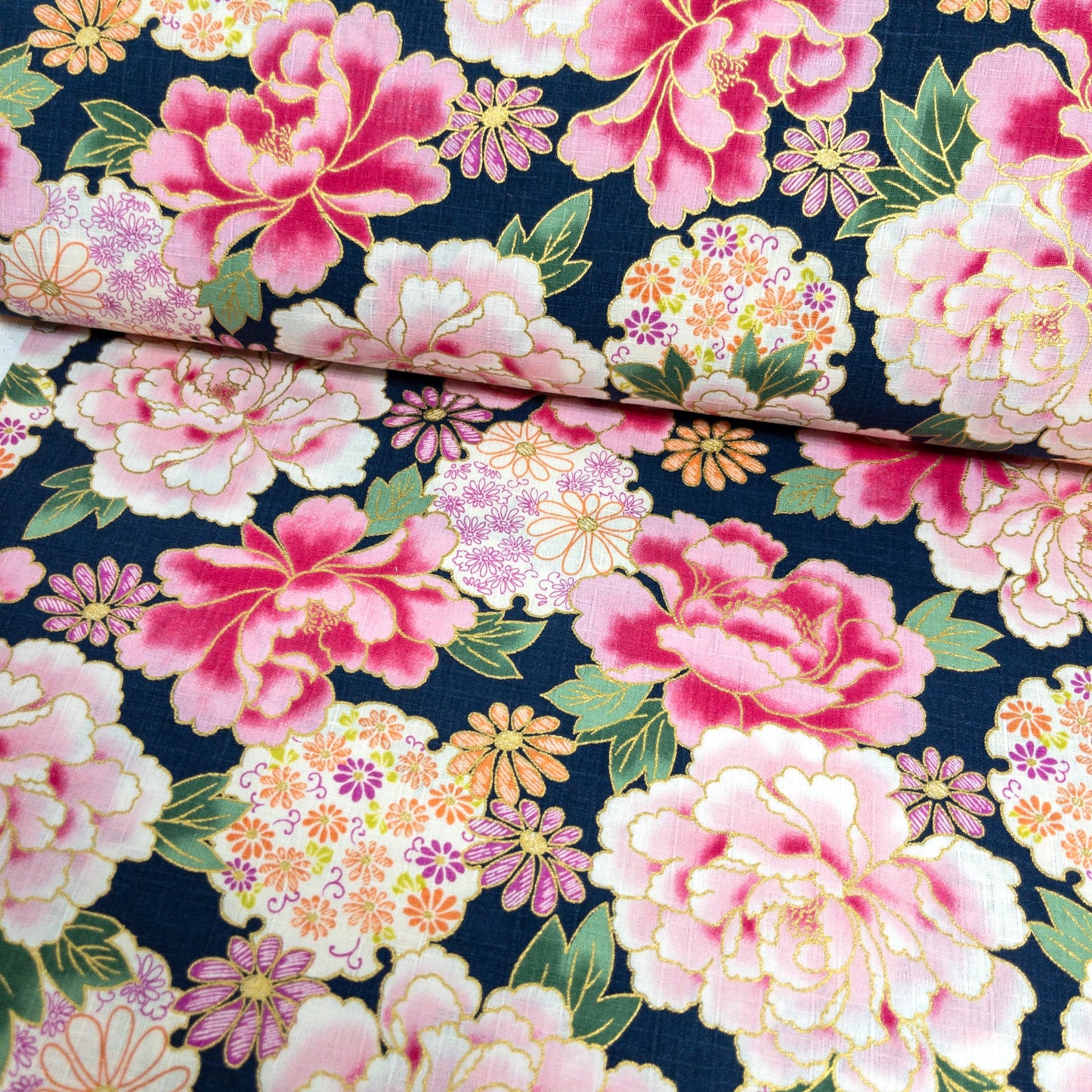 Japan | japanese bronzing flowers 和風燙金大粉花 | cotton printed poplin 竹節純棉