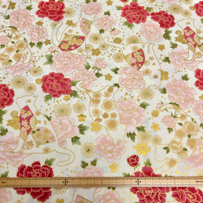 Quilt Gate | bronzing white cats floral 燙金白貓花朵 | cotton printed sheeting 純棉