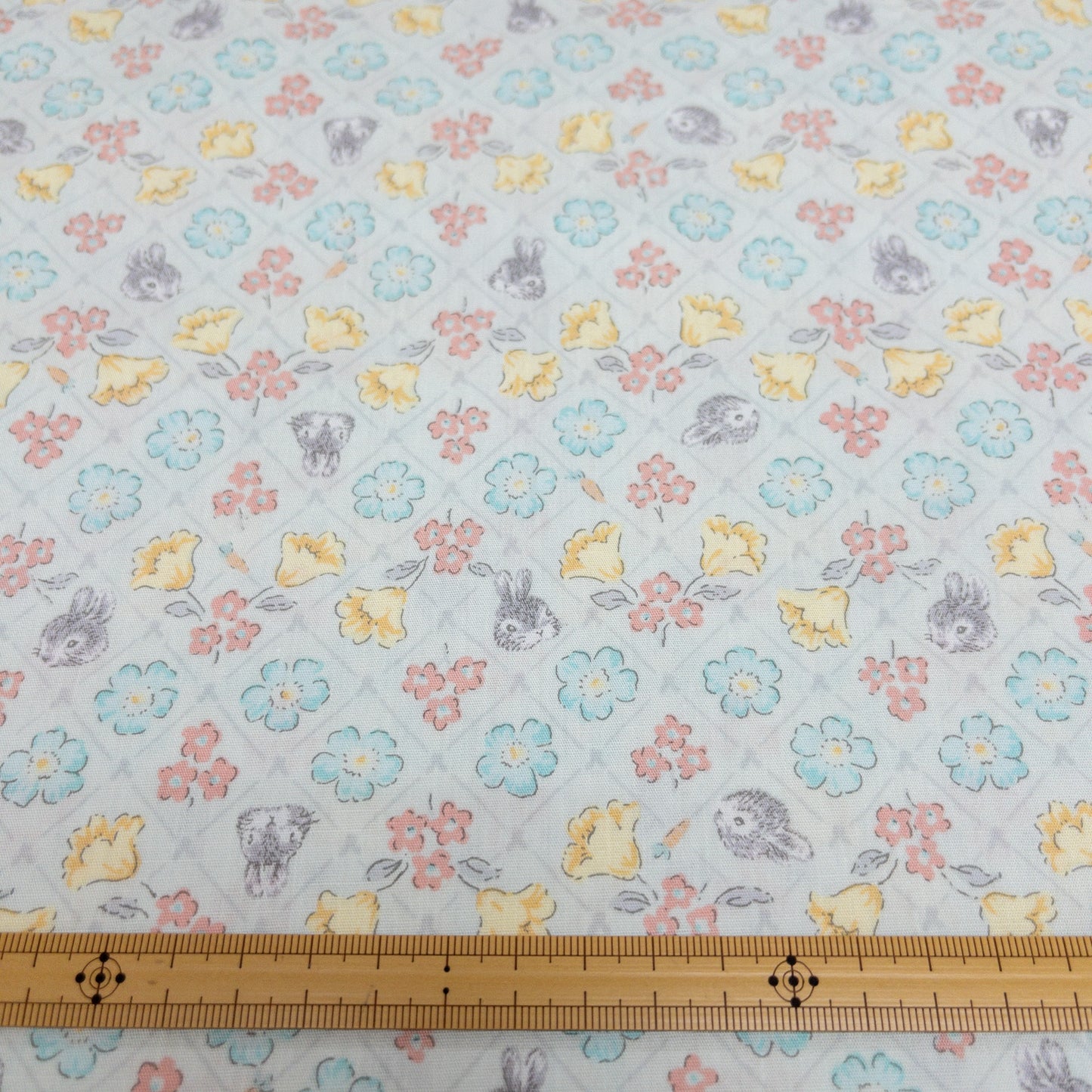 Japan | flowers and rabbit 小灰兔與花朵 | cotton printed broad 純棉