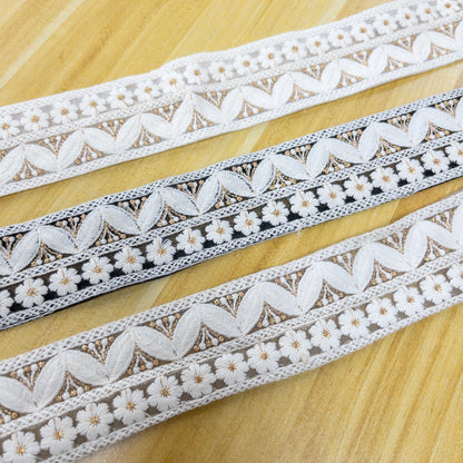 embroidery webbing 刺繡帶 | small white flowers and leaves 小白花朵和葉 5cm