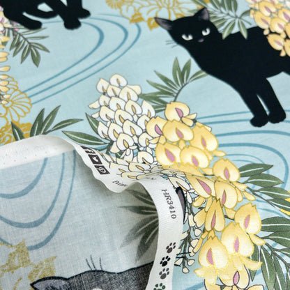 Quilt Gate | gilded wisteria flowers and black cats 燙金紫藤花大黑貓 | cotton printed sheeting 純棉