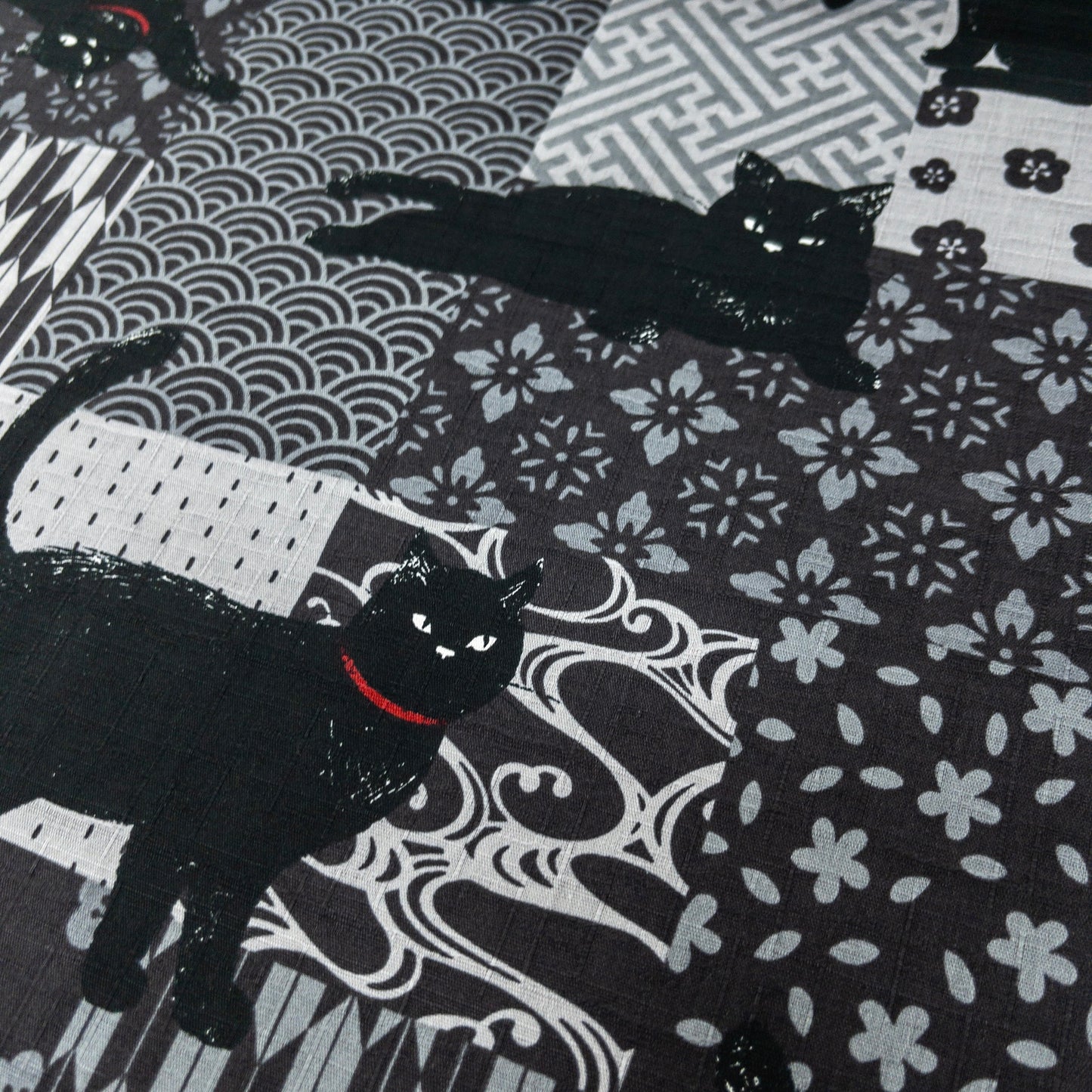 Japan | japanese pattern black cat 和風圖案拼圖黑貓 | cotton printed poplin 竹節棉