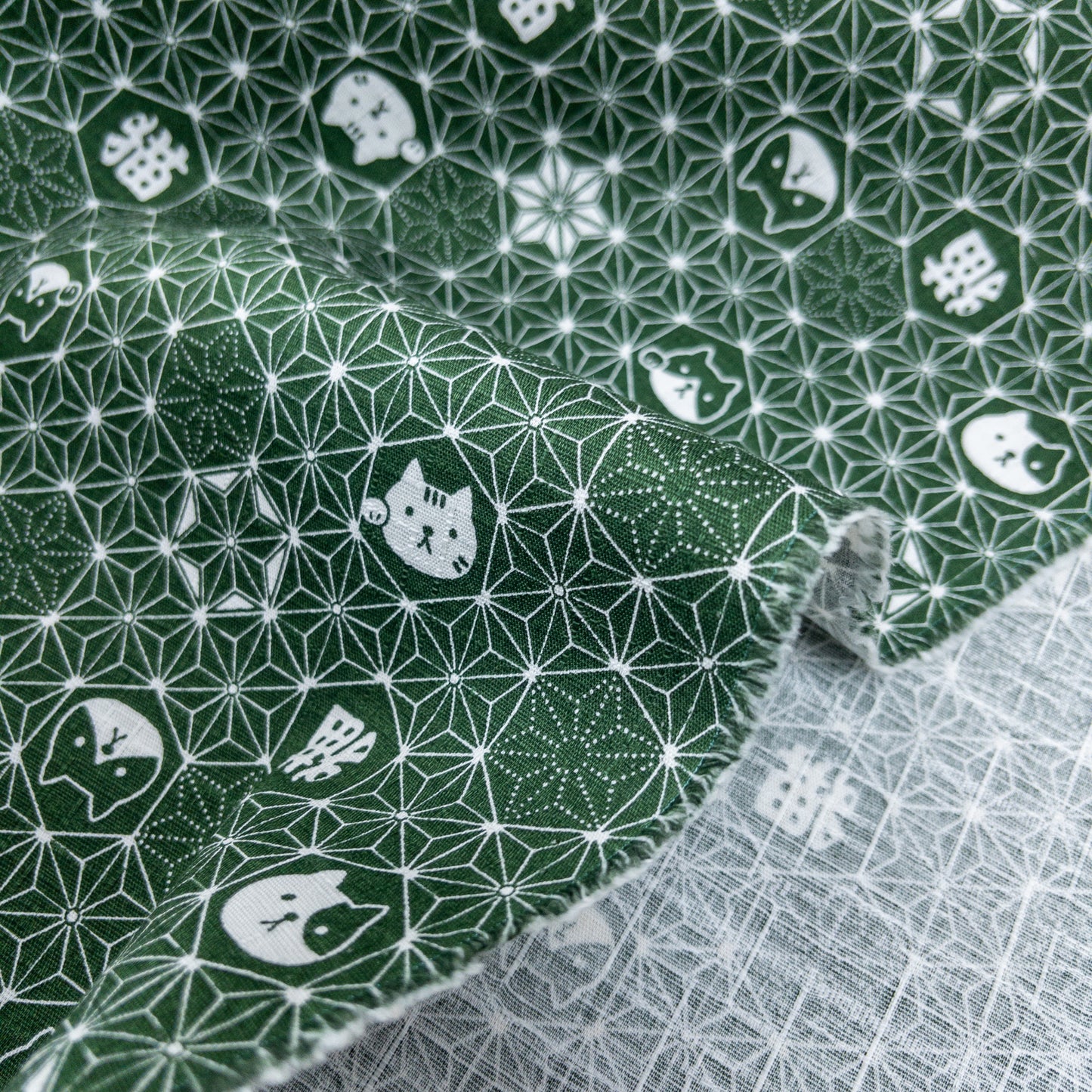 Japan | asanoha cat 麻の葉貓貓 | cotton printed dobby 竹節棉