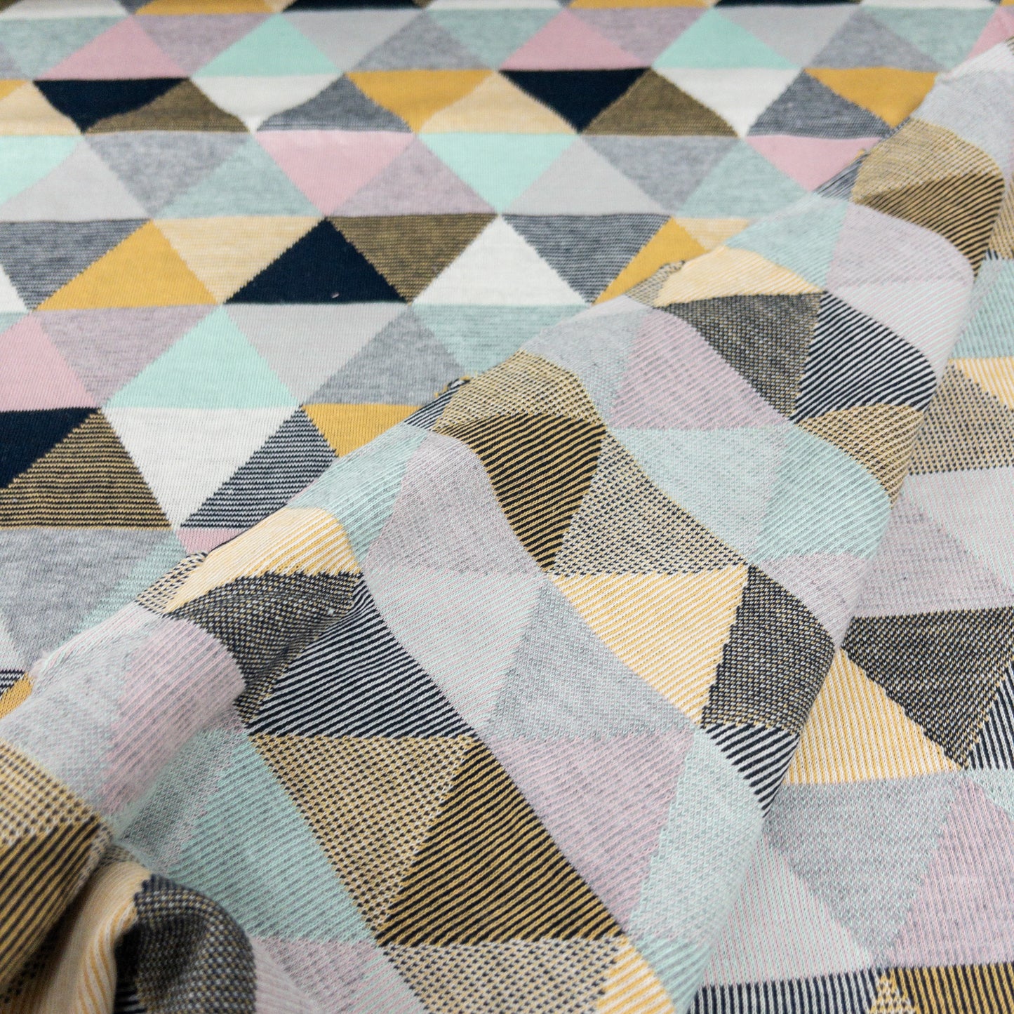 maffon | triangle patterns mint pink navy yellow 三角拼色 粉藍黃薄荷綠 | cotton jacquard knit 雙面純棉提花針織 - 170cm