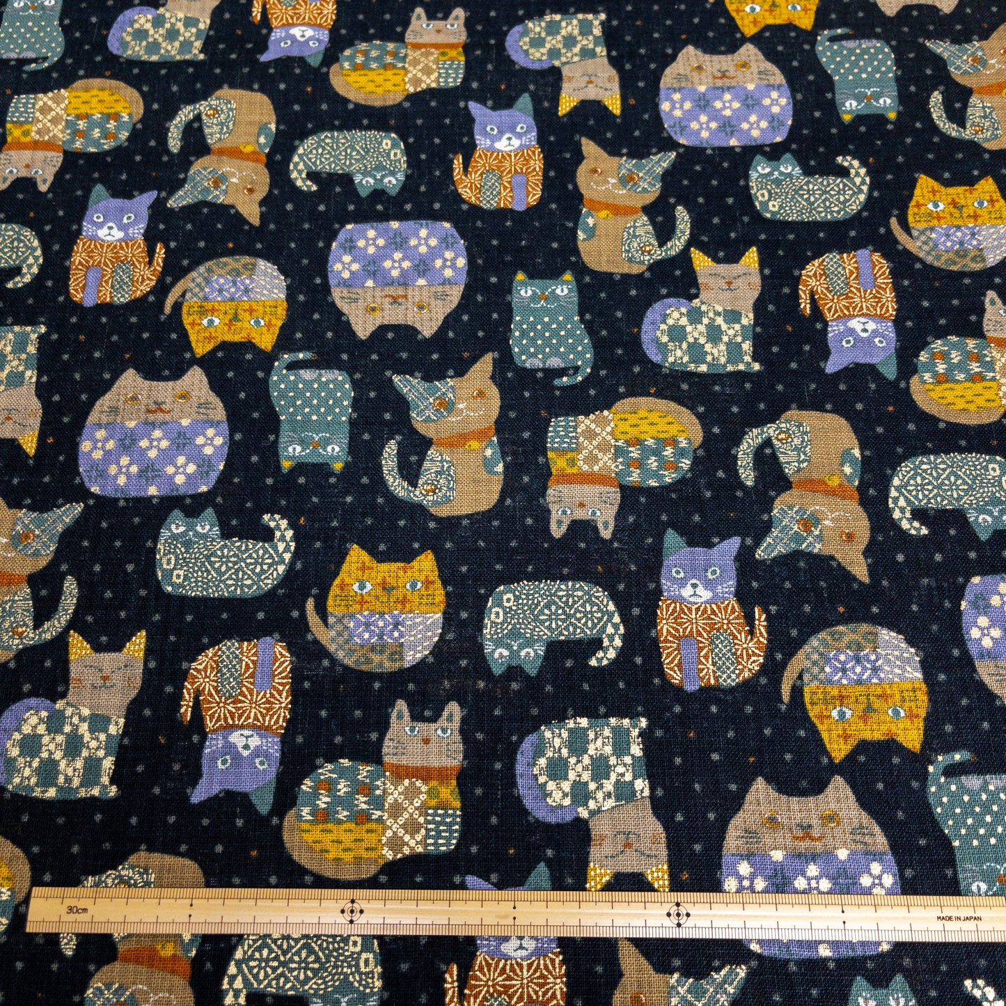 Japan | japanese cat 和風不倒翁貓貓 | cotton printed poplin 竹節棉