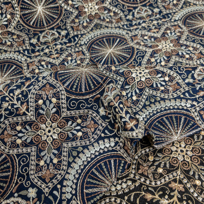 India | halo embroidered fabric 花輪刺繡布