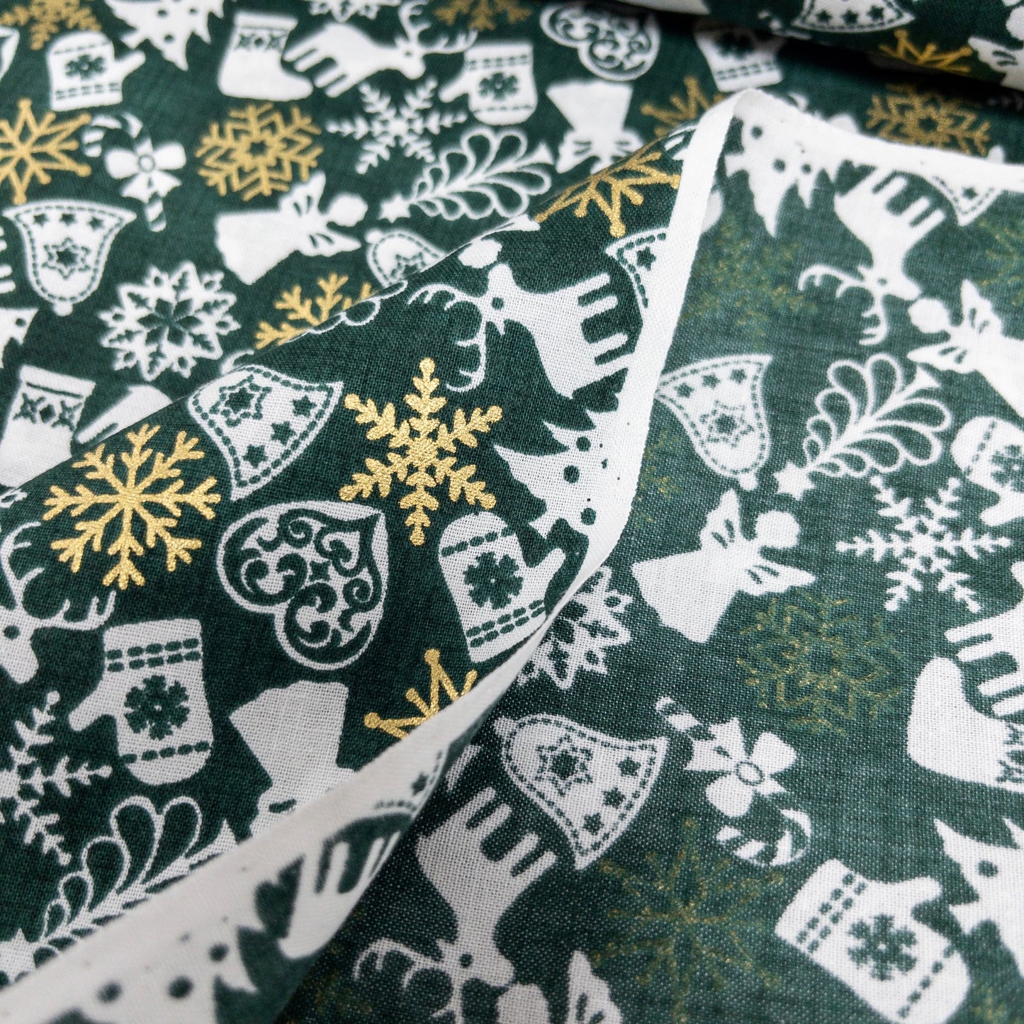 Japan | gilded christmas decoration 燙金聖誕裝飾 | cotton printed sheeting 純棉