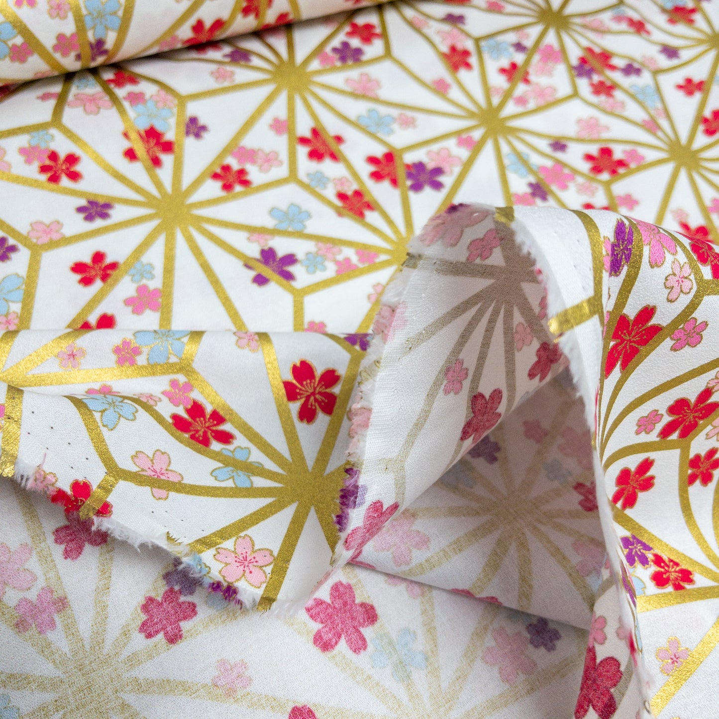 Japan | japanese hot stamping flower pattern 燙金粗線麻之葉櫻花 | cotton printed poplin 竹節純棉