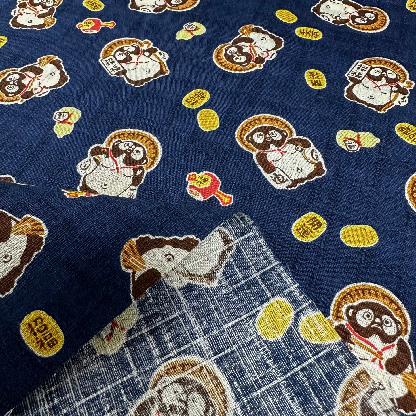 Japan | tanuki raccoon dog 招福 狸貓 | cotton printed dobby 純棉竹節